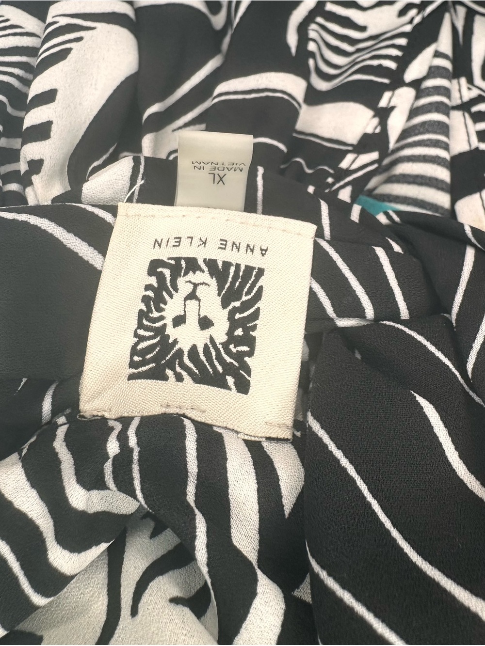 Anne Klein Black and White Halter Neck Blouse - Picture 4 of 4